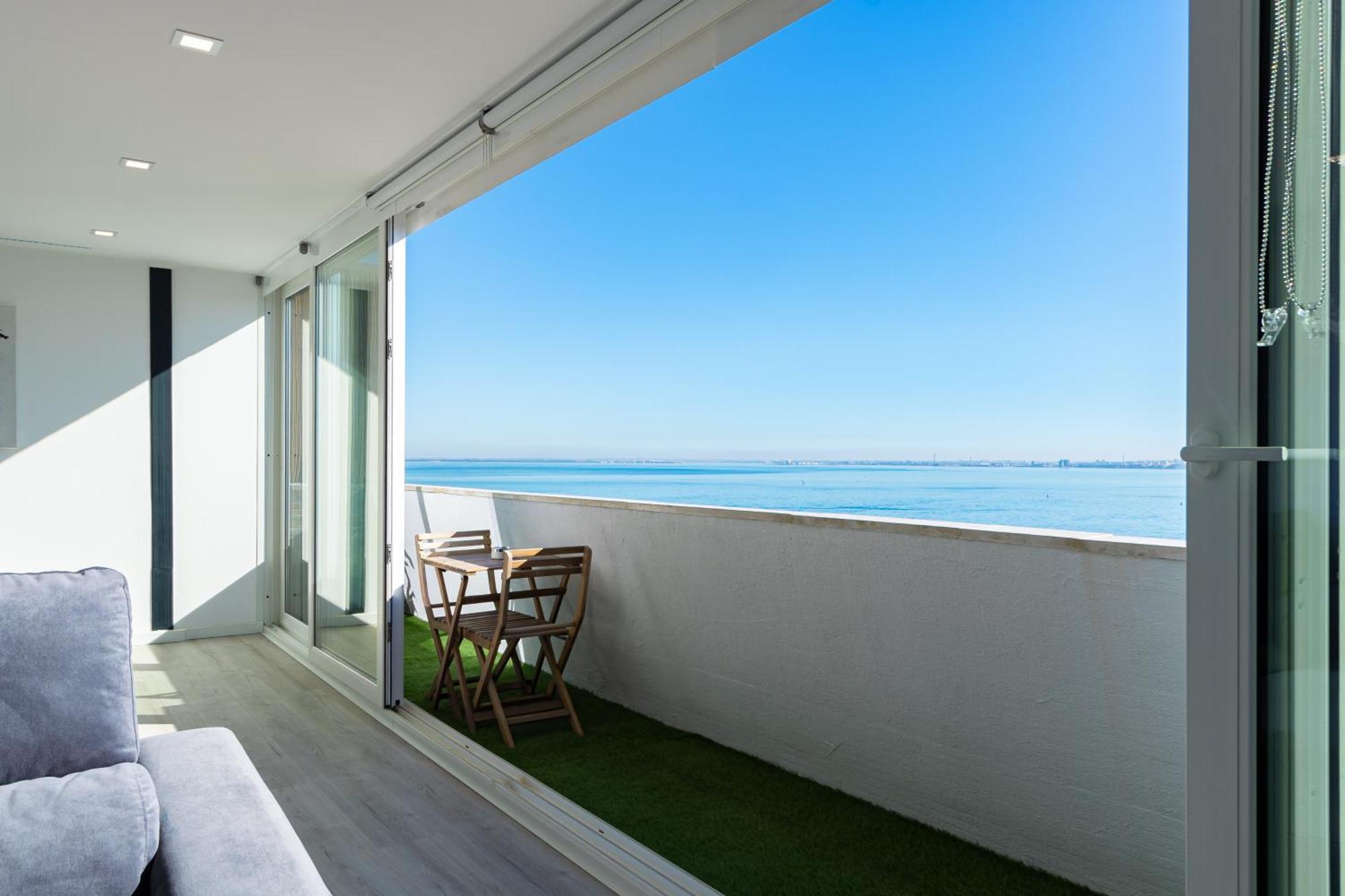 Cacilhas Riverview! Almada Kültér fotó